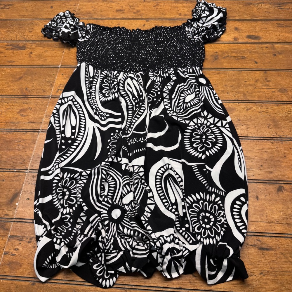 Speechless Black White‎ Paisley Smocked Bubble Hem Mini Dress Womens Size S